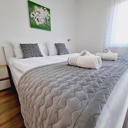 Apartman Maslina Veglia Exterior foto