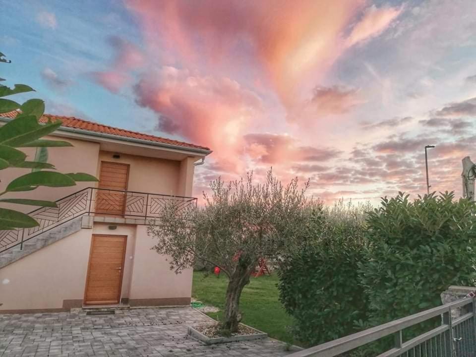 Apartman Maslina Veglia Exterior foto