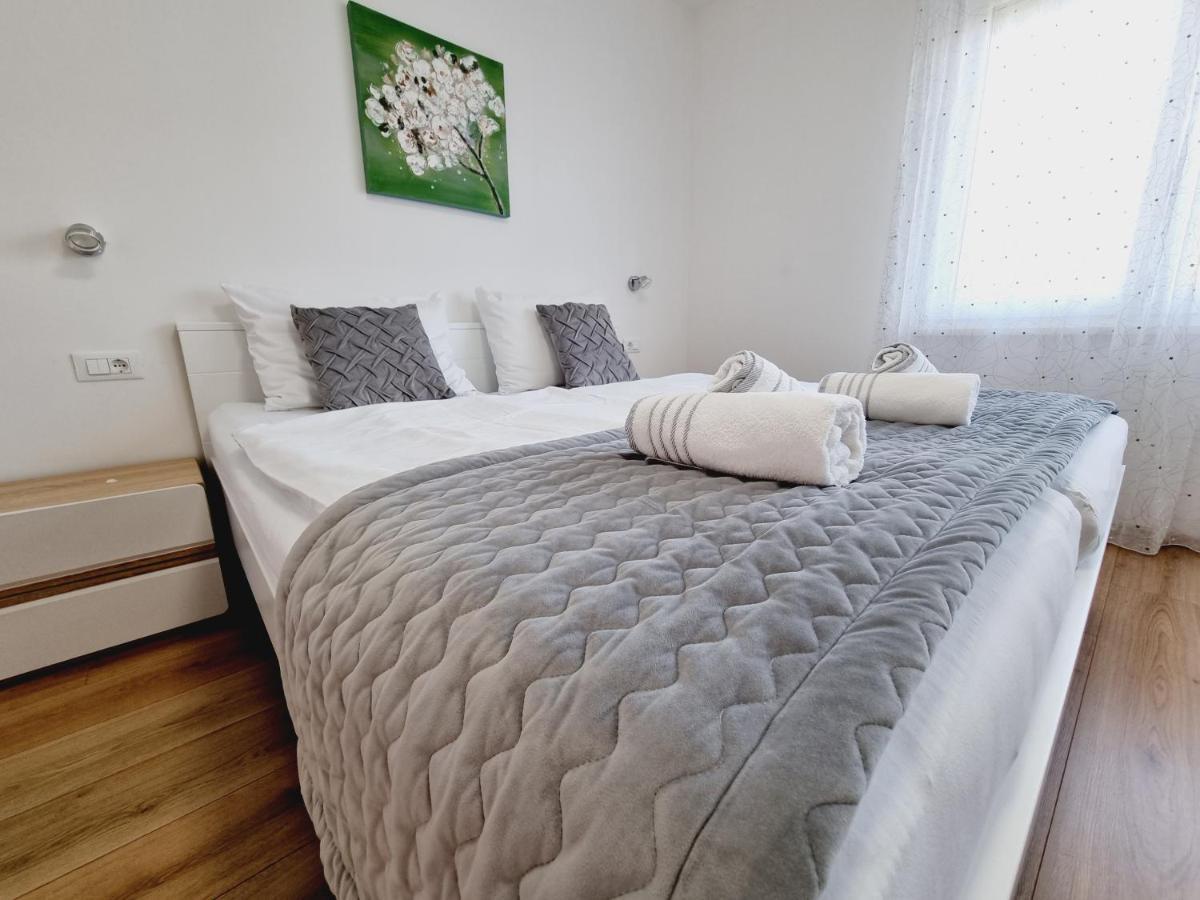 Apartman Maslina Veglia Exterior foto
