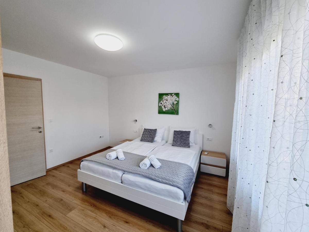 Apartman Maslina Veglia Exterior foto